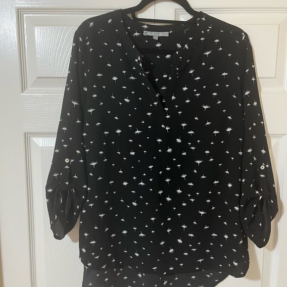 Daniel Rainn Black and White Star Print Blouse - Picture 1 of 3
